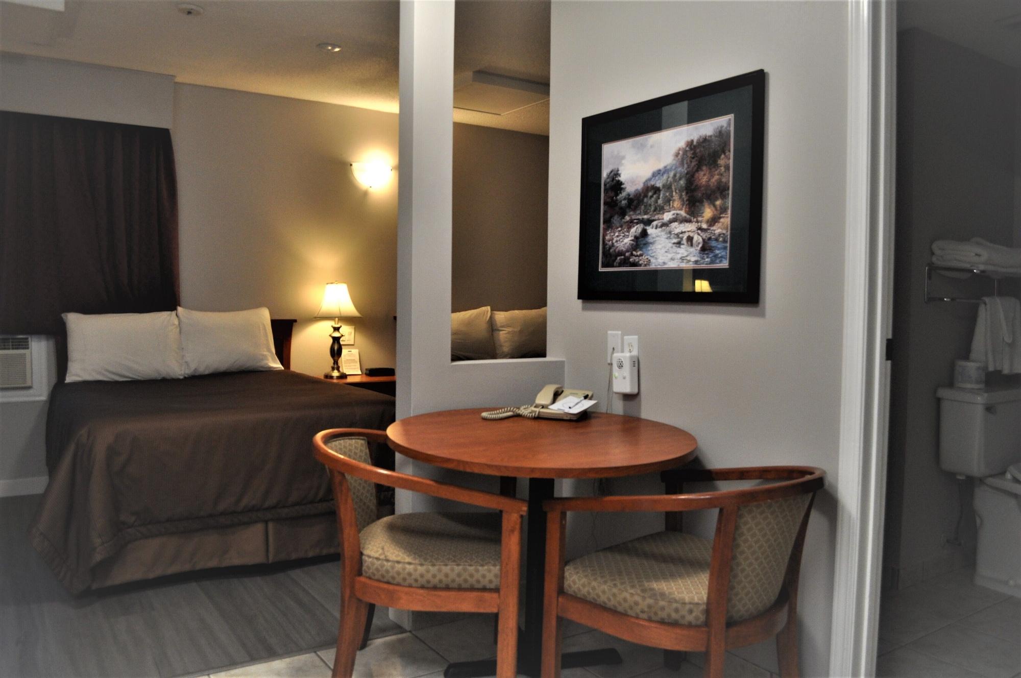 Travelodge By Wyndham Langley Esterno foto