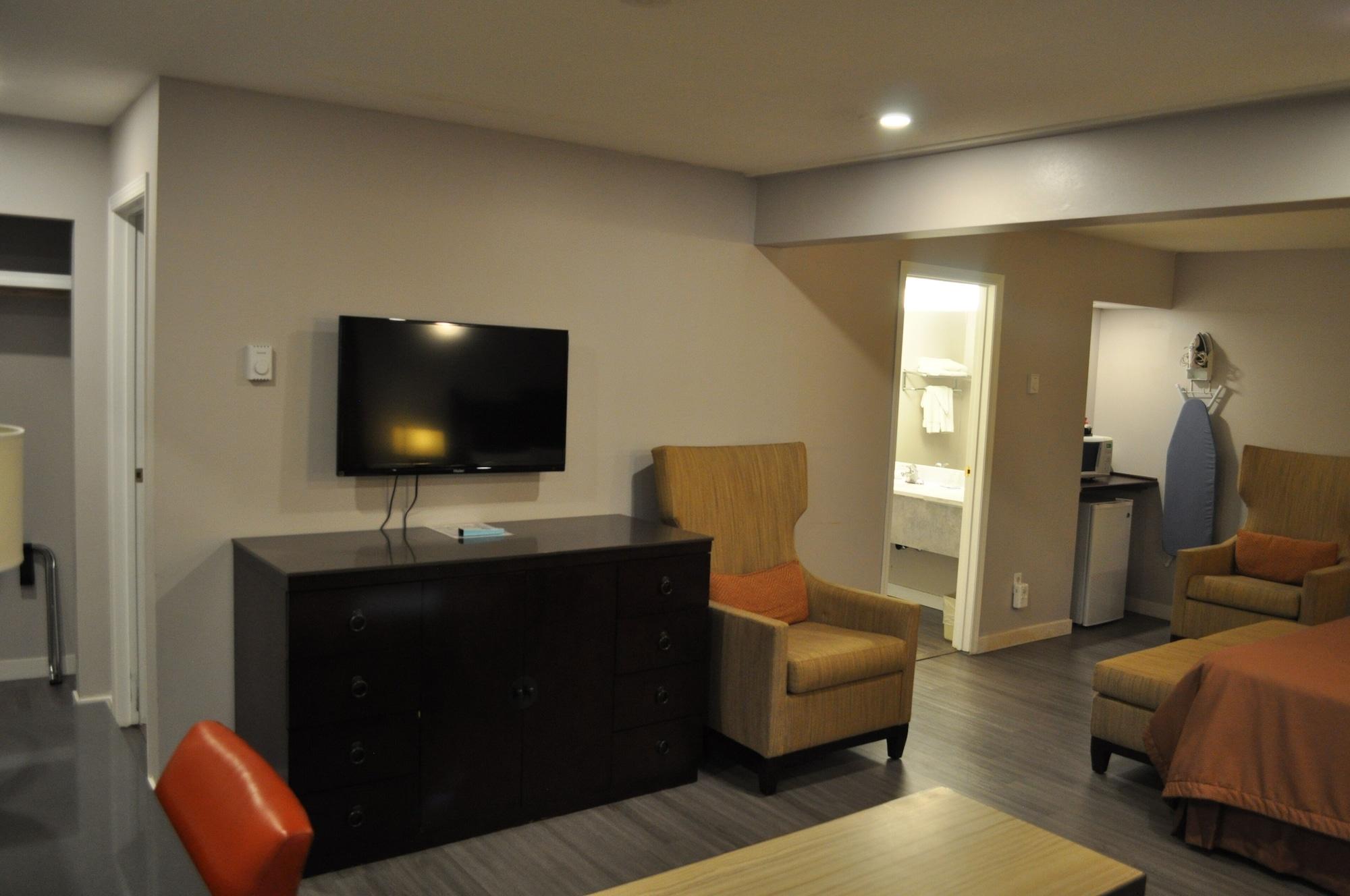 Travelodge By Wyndham Langley Esterno foto