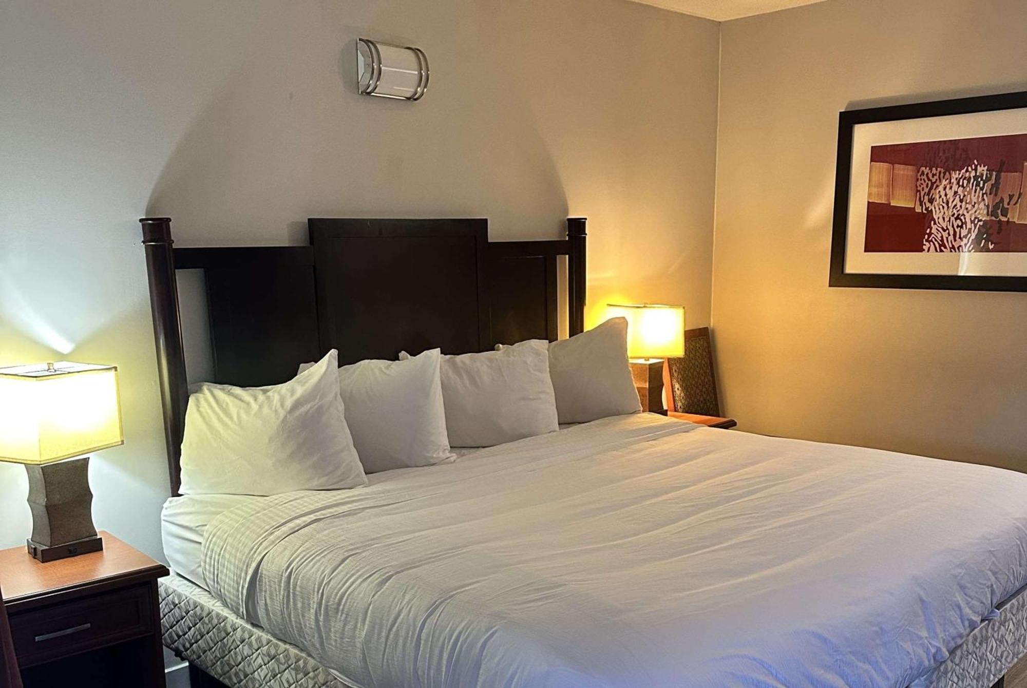 Travelodge By Wyndham Langley Esterno foto